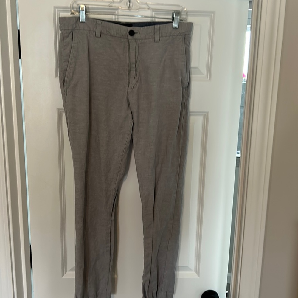 Men’s Banana Republic linen gray pants. Size 32/30